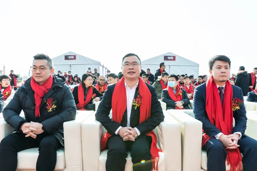  电竞选手刷新纪录创造历史时刻  