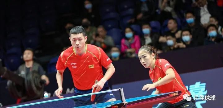  梅总双打默契配合，美网混双决赛勇夺桂冠