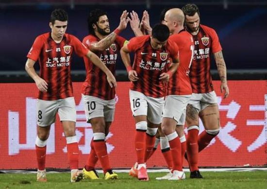  防守反击成关键，弱旅爆冷胜豪强