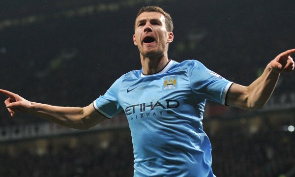  曼城客场大胜锁定半程冠军，展现统治力  