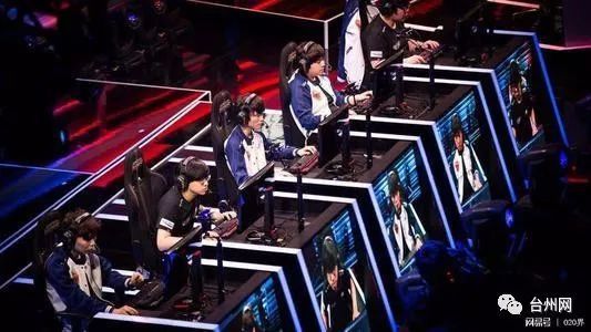  电竞舞台群星璀璨演绎精彩对决